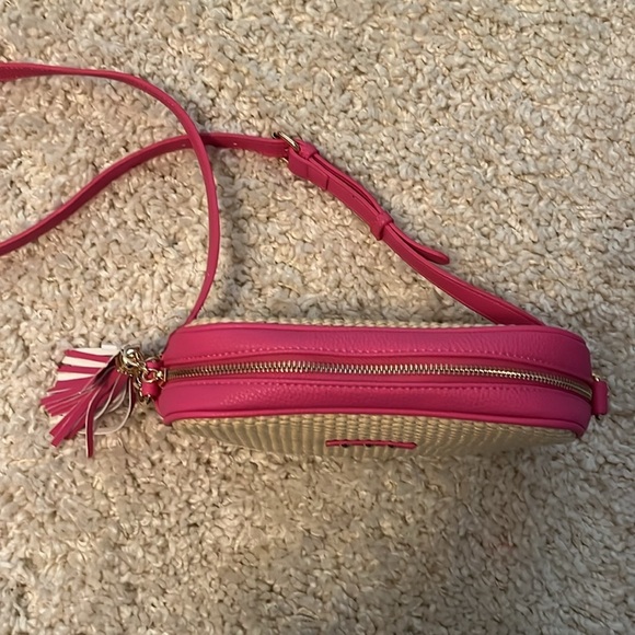 NEW Pretty simple pink purse - Picture 2 of 6